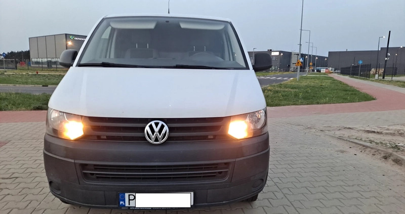 Volkswagen Transporter cena 52800 przebieg: 368000, rok produkcji 2015 z Leszno małe 379